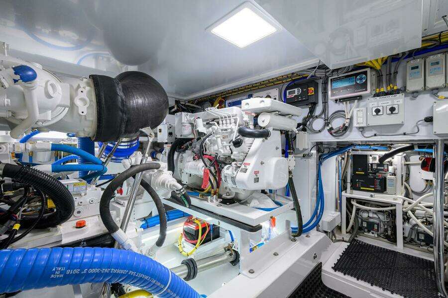 2004 Rybovich 62 Base Camp - Engine Room