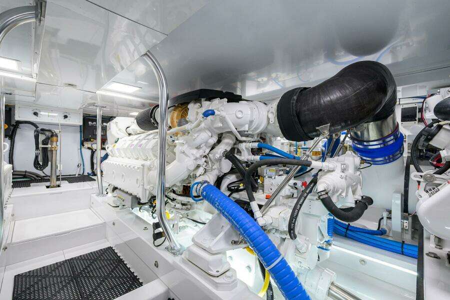 2004 Rybovich 62 Base Camp - Engine Room