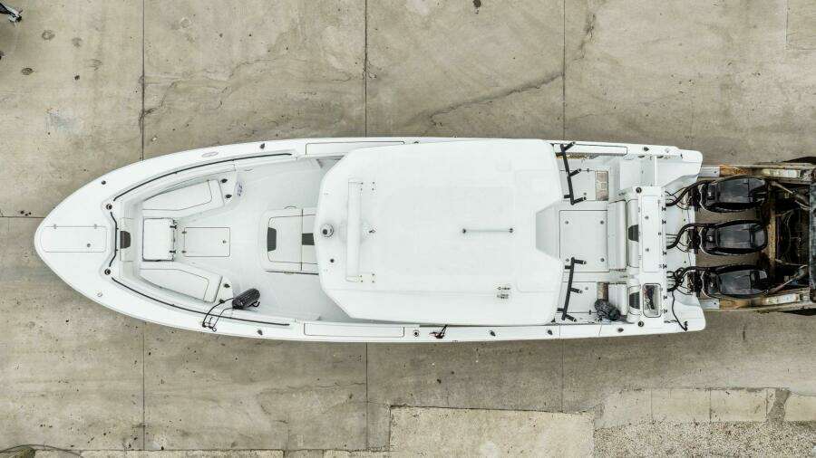 2023 Wellcraft 352 Fisherman Center Console