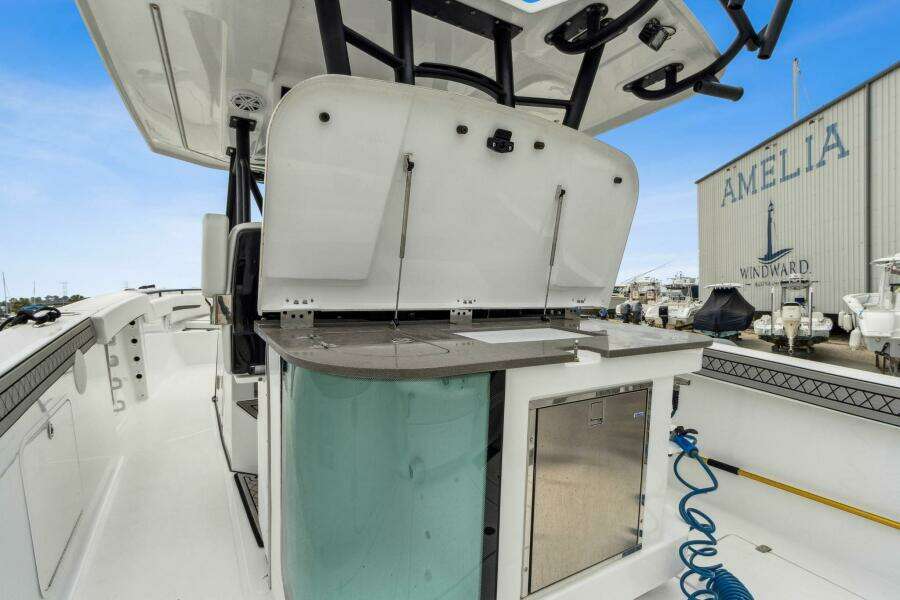2023 Wellcraft 352 Fisherman Center Console