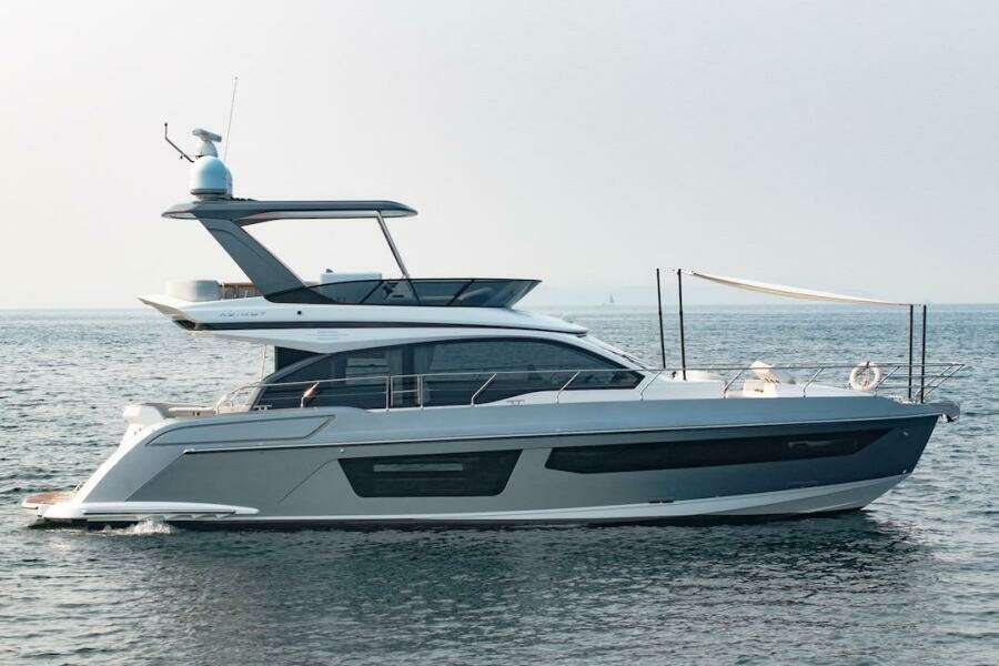 2023 Azimut Fly 53 yacht cruising on open water.