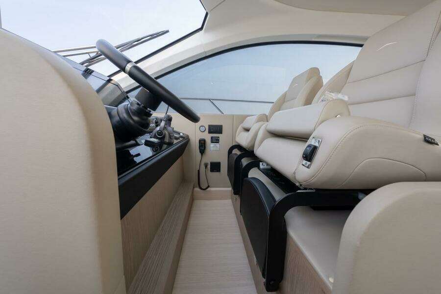 2023 Azimut Fly 53