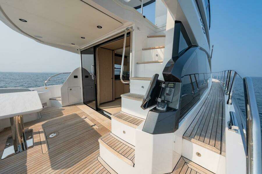 2023 Azimut Fly 53