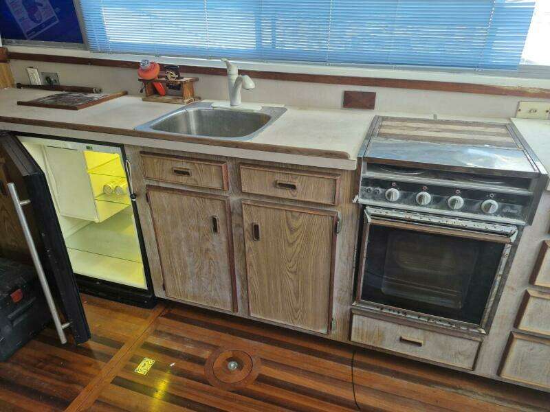 1982 Bertram 38 Convertible