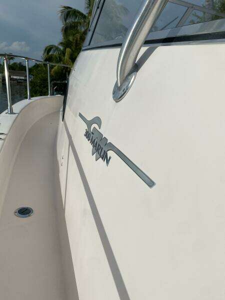 2005 Grady-White Marlin 300