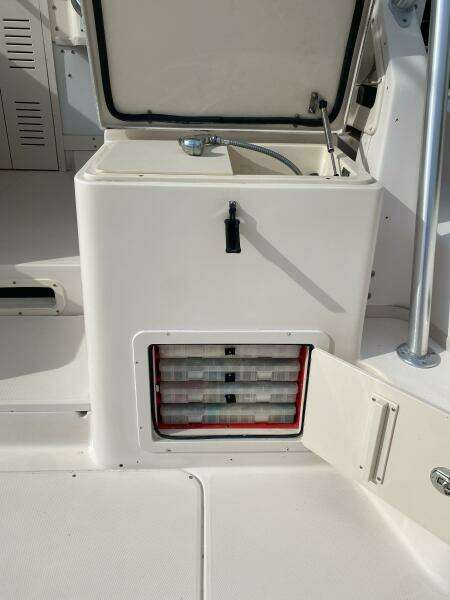 2005 Grady-White Marlin 300