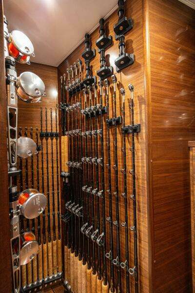 2025 82 Viking Convertible Boujie Tackle Room (2)