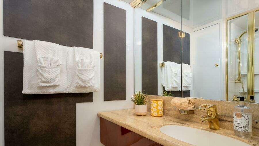 Tryst 94'/ 28.65m Lazzara