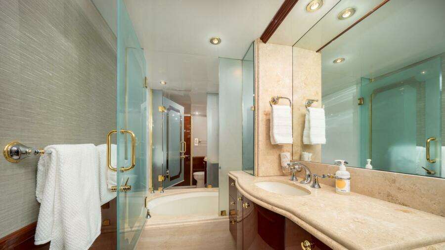 Tryst 94'/ 28.65m Lazzara