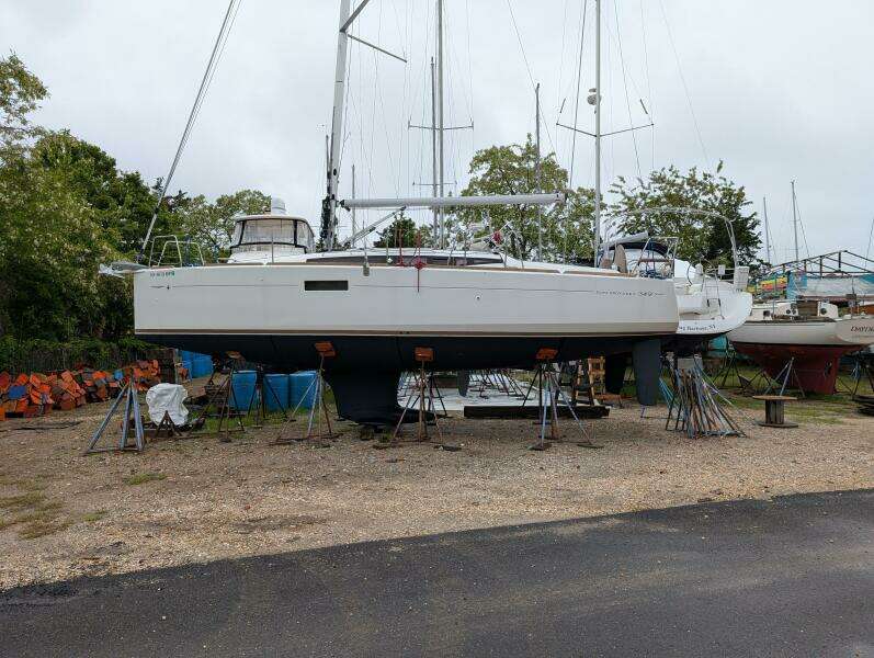 2021 Jeanneau Sun Odyssey 349