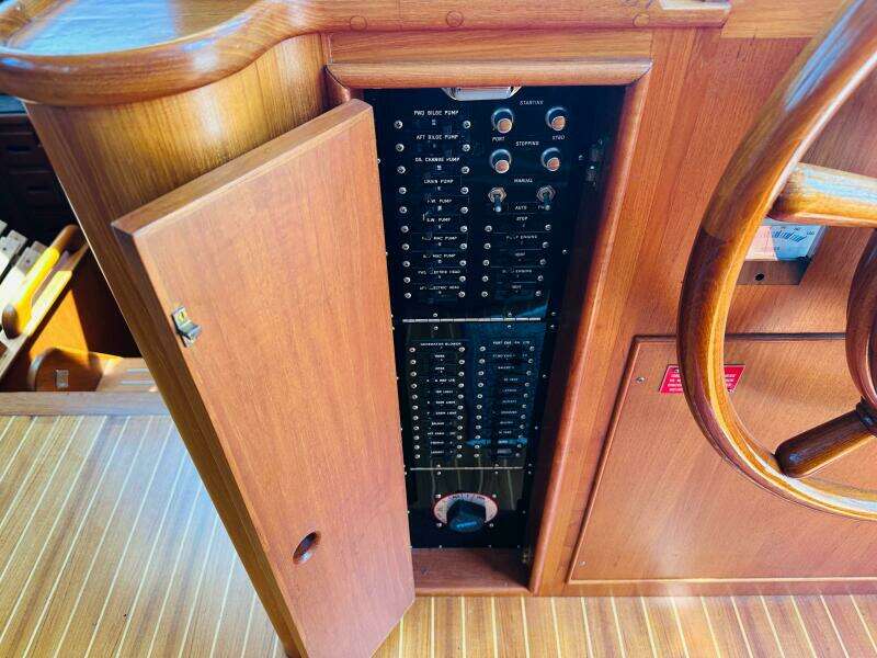 1998 Grand Banks 49 Classic