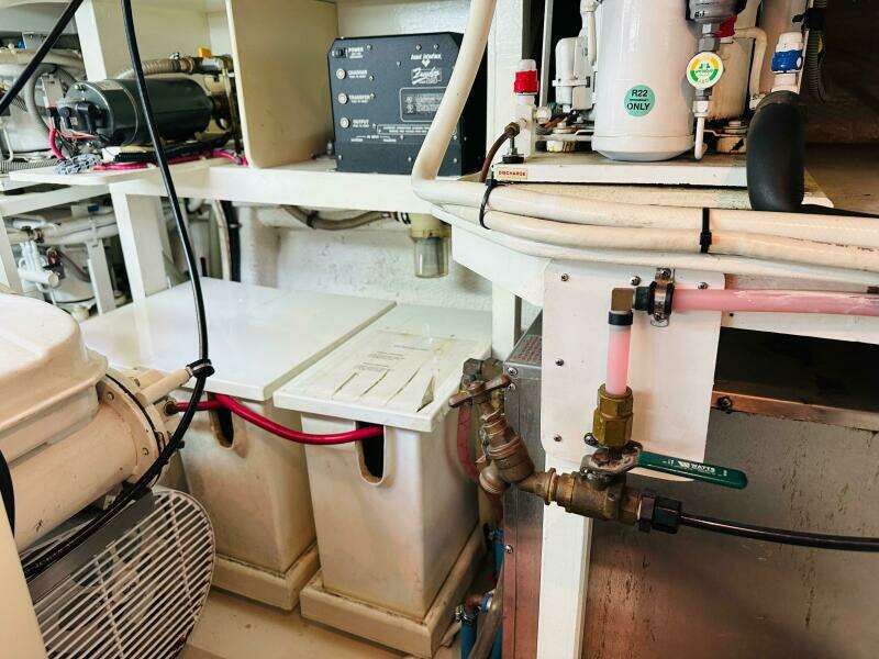 1998 Grand Banks 49 Classic