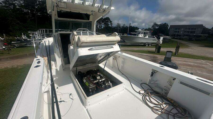 2003 True World Marine TE 288