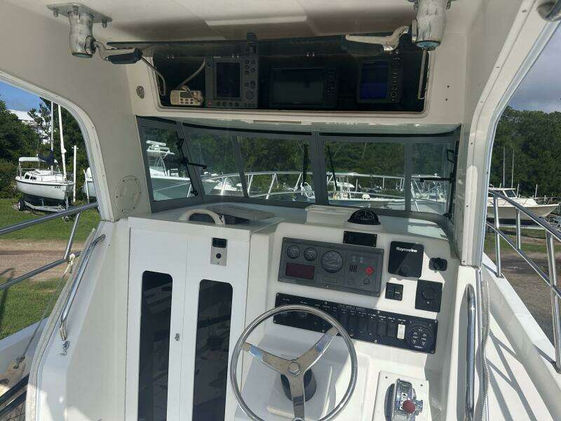 2003 True World Marine TE 288