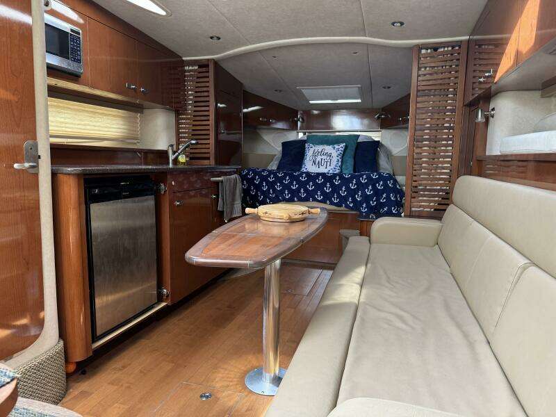 2012 Sea Ray 370 Sundancer