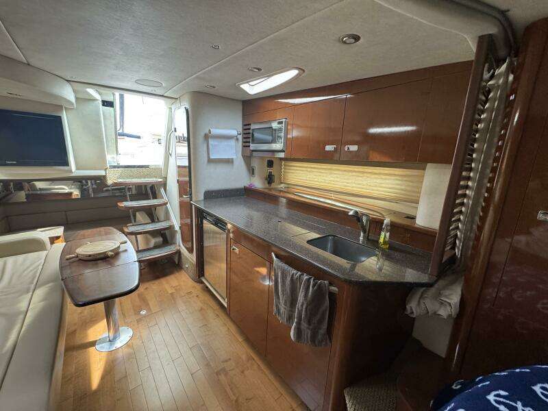 2012 Sea Ray 370 Sundancer