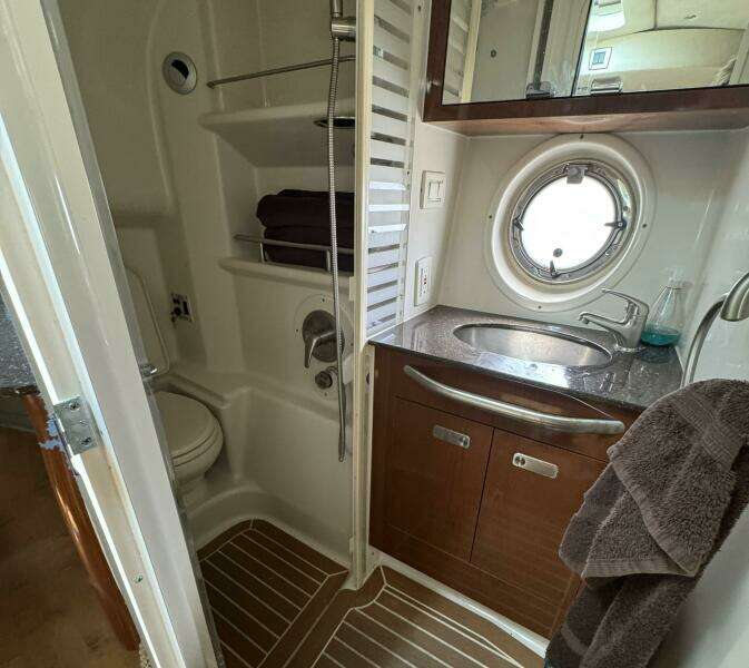 2012 Sea Ray 370 Sundancer