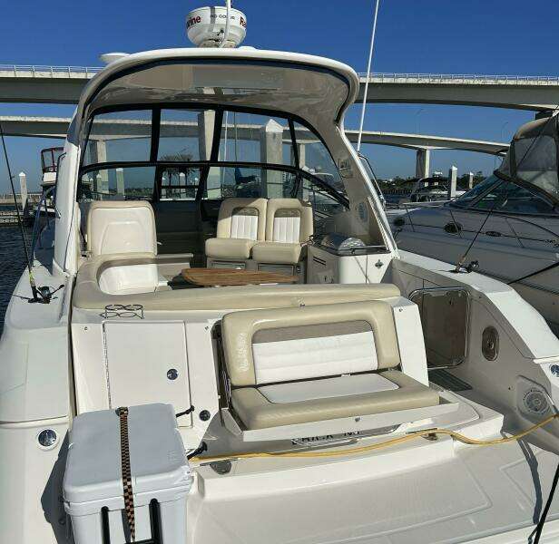 2012 Sea Ray 370 Sundancer