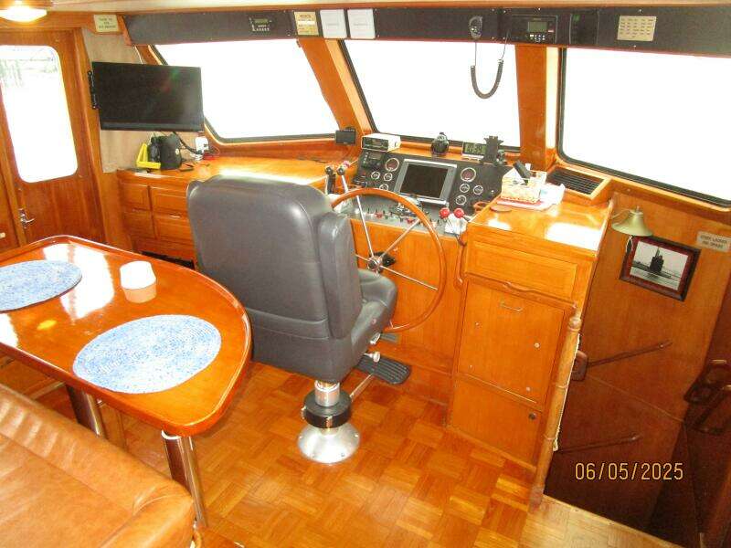 49' DeFever pilothouse forward