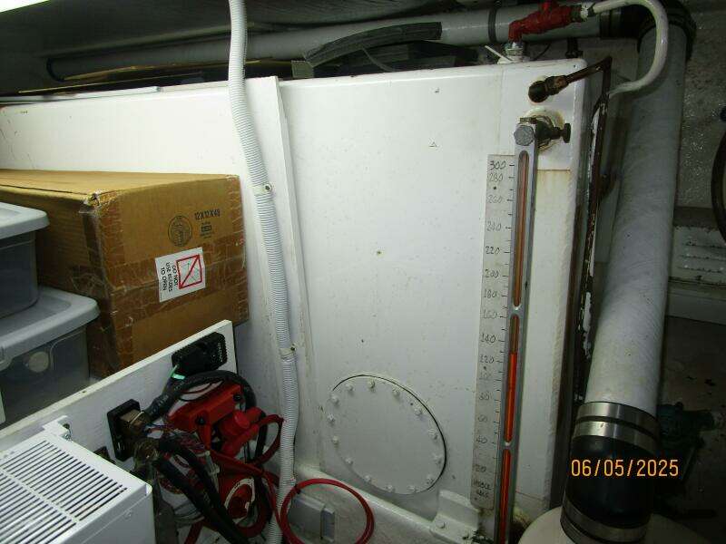 49' DeFever new port aft fuel tank