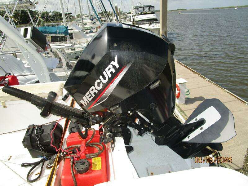 49' DeFever tender outboard