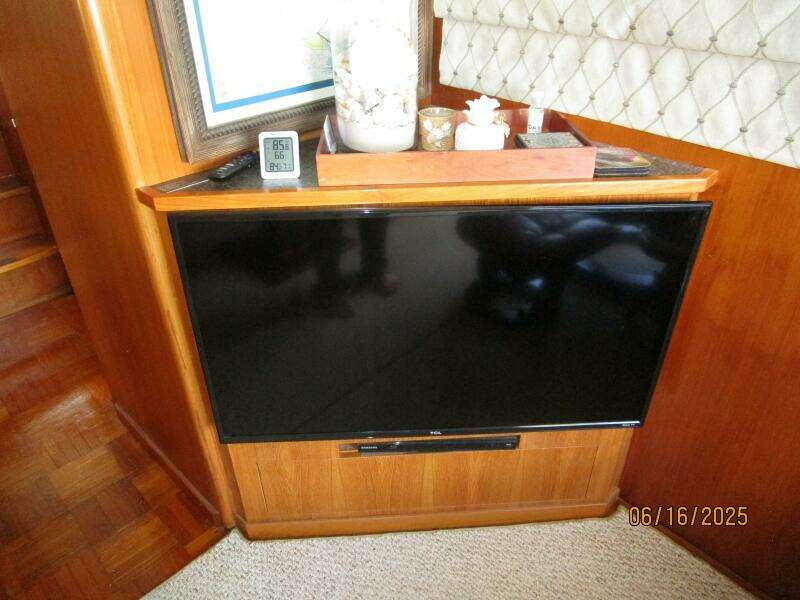 49' DeFever salon entertainment center