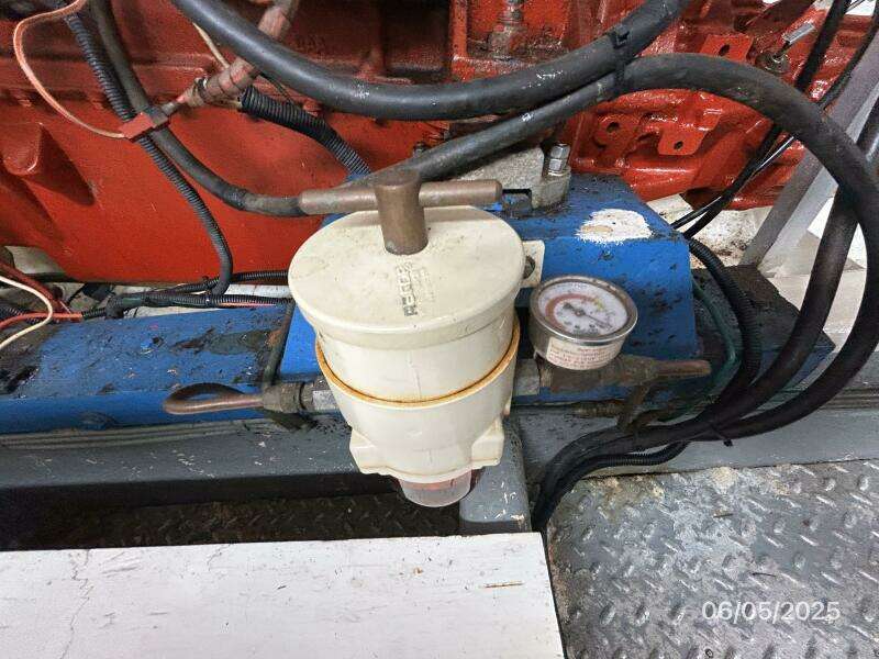 49' DeFever generator Racor fuel filter
