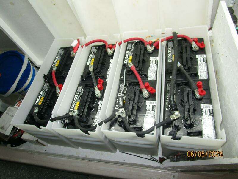 49' DeFever house battery bank