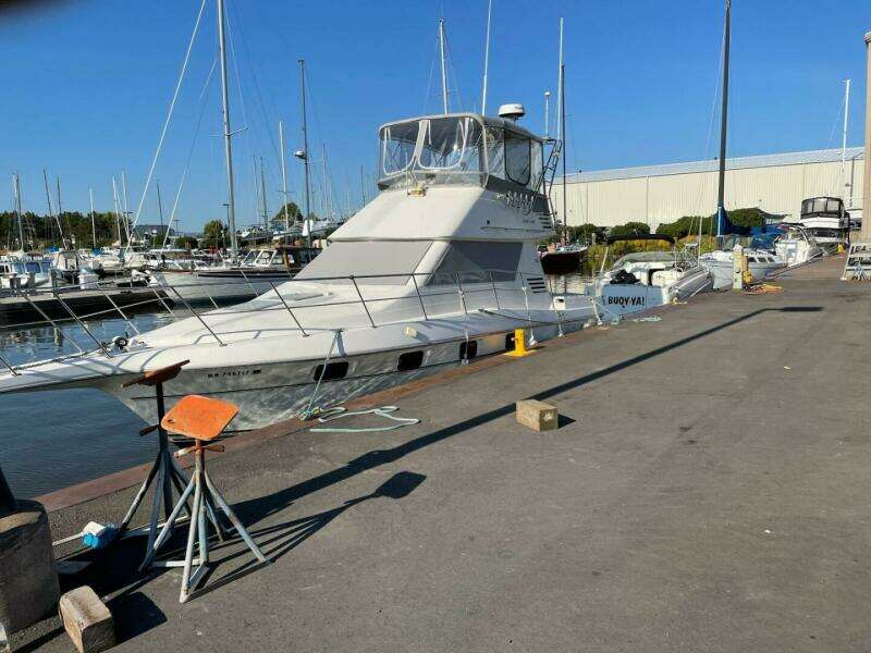 1994 Cruisers Yachts 3380