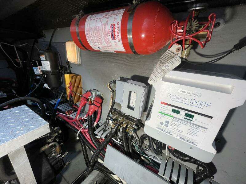 1999 Sea Ray 400 Sundancer