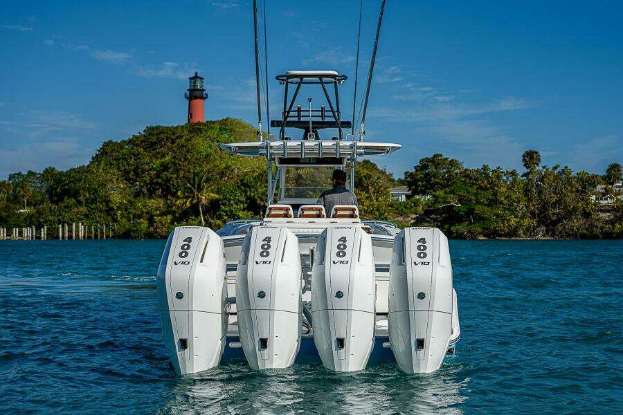 2013 Bahama CC w/Quad V10s