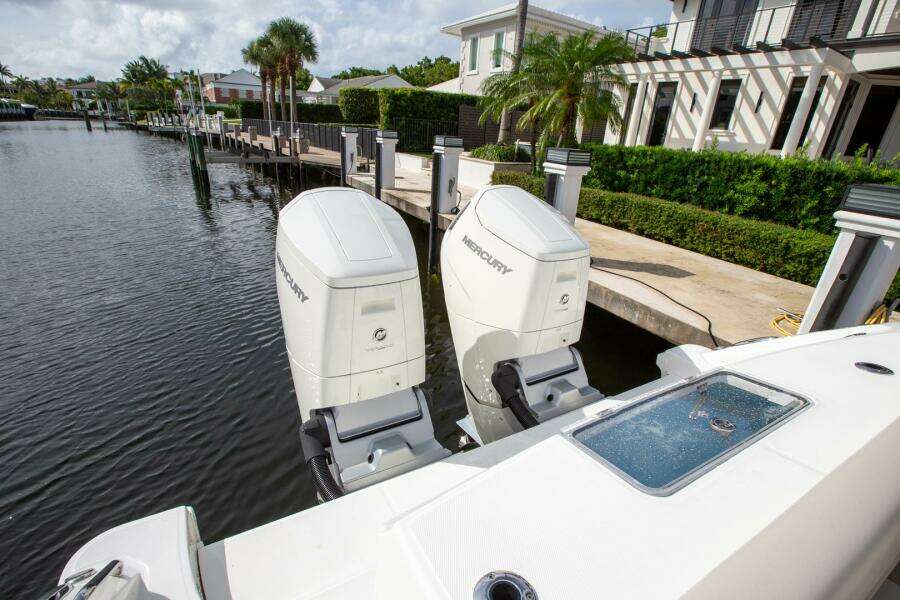 2023 Boston Whaler 380 Outrage
