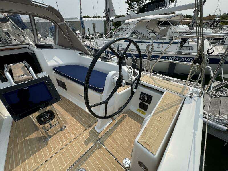 2018 Hanse 348