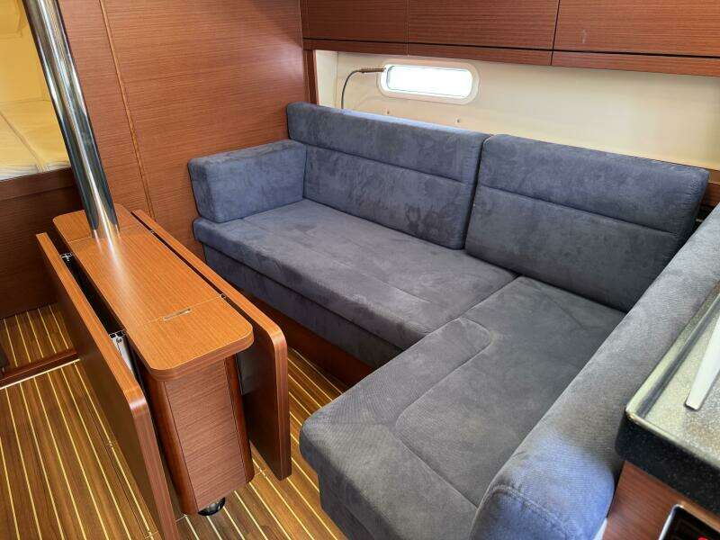 2018 Hanse 348