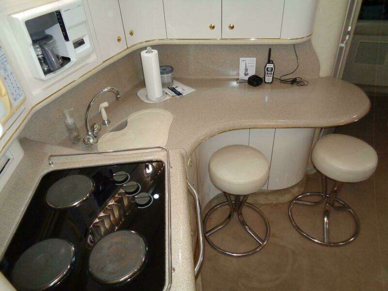 1997 Sea Ray 370 Sundancer