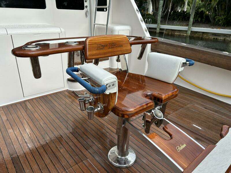 2006 Viking 52 Convertible
