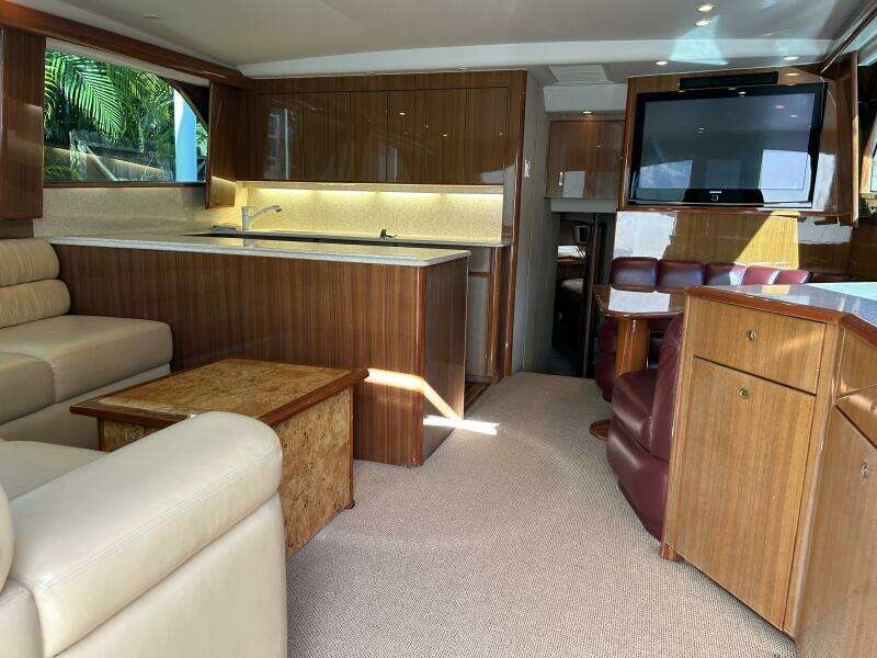 2006 Viking 52 Convertible