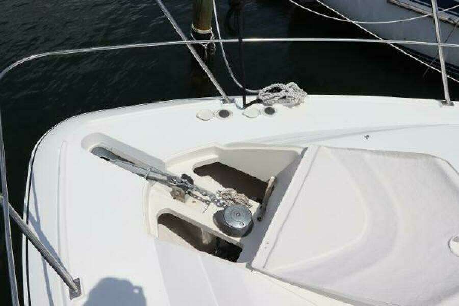 1999 Cruisers Yachts 3750 Motor Yacht