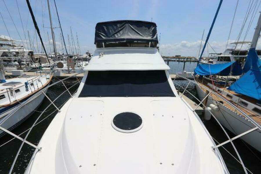 1999 Cruisers Yachts 3750 Motor Yacht