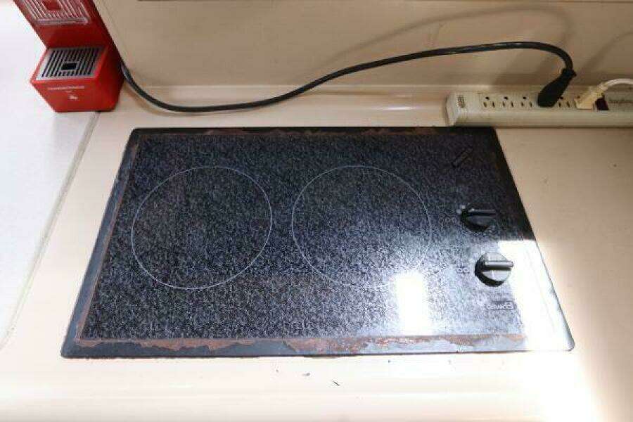 1999 Cruisers Yachts 3750 Motor Yacht