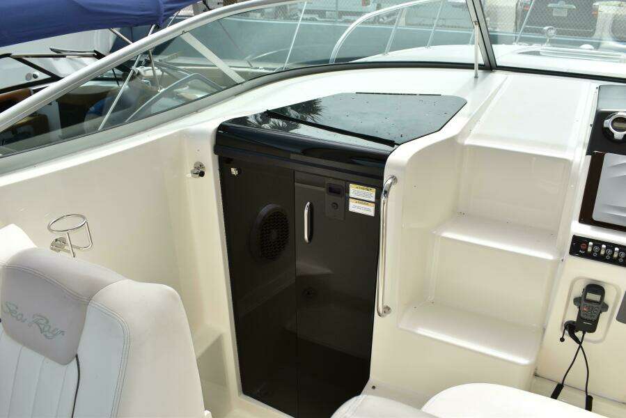 2011 Sea Ray 310 Sundancer