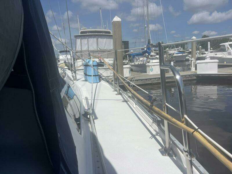 1999 Catalina 42 MK II