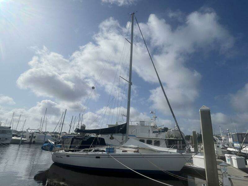 1999 Catalina 42 MK II