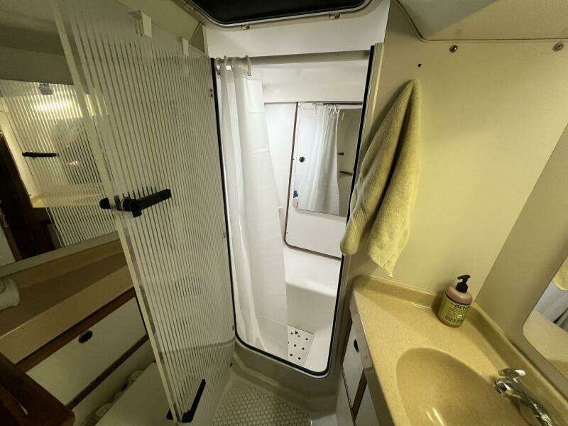 1999 Catalina 42 MK II