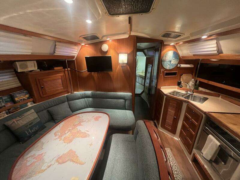 1999 Catalina 42 MK II