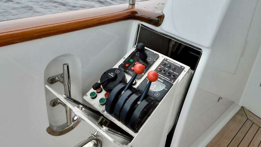 MY DESTINY 98'/29.87m Destiny 2001