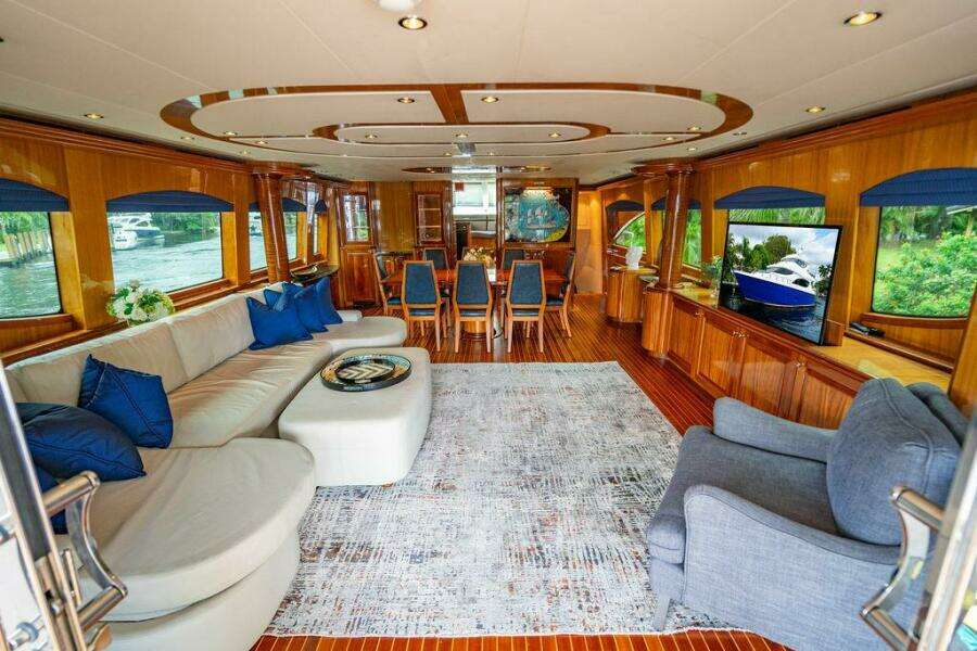 2007 Hatteras Enclosed Bridge MY