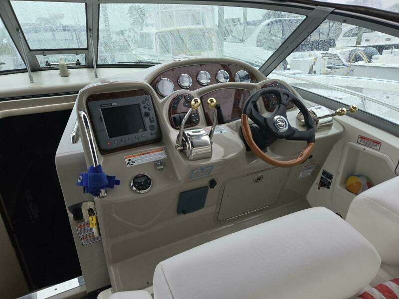 2006 Sea Ray 320 Sundancer