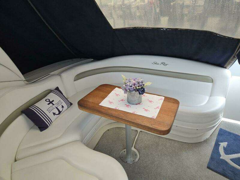 2006 Sea Ray 320 Sundancer