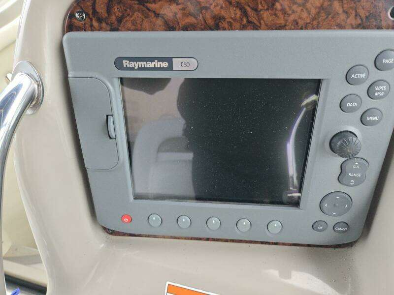 2006 Sea Ray 320 Sundancer